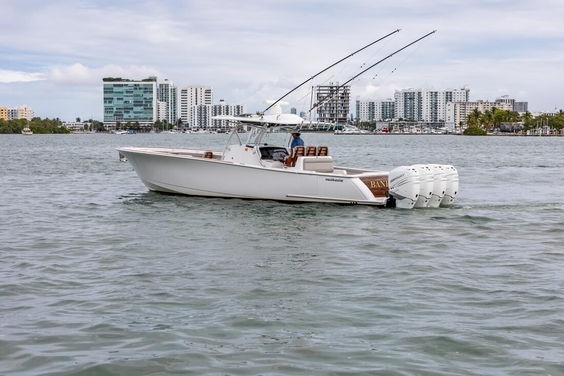 Vessel underway